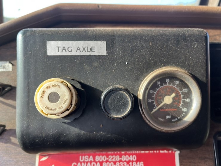 #5001-•-1988-freightliner-mb80-tandem-axle-dump-truck-image-56