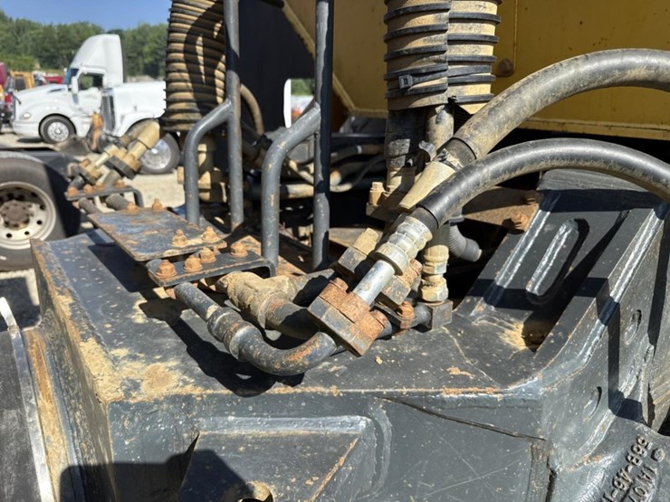 2008-komatsu-hm400-2-image-56