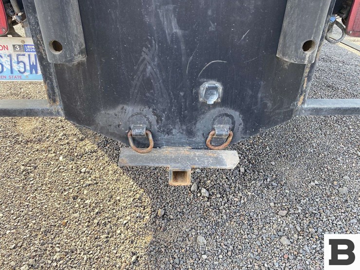 2014-hino-268-image-25