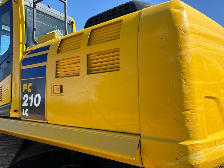 2014-komatsu-pc210-lc-10-image-19