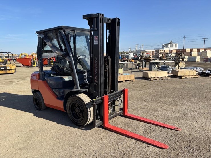 2018-toyota-8fdu30-image-2