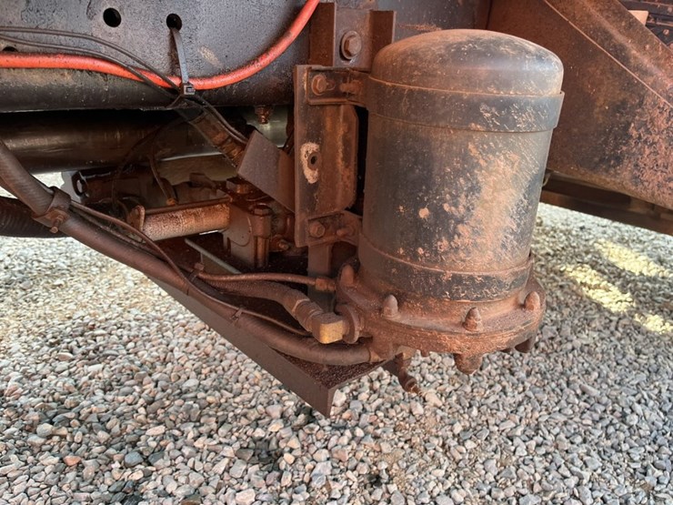 #5001-•-1988-freightliner-mb80-tandem-axle-dump-truck-image-25