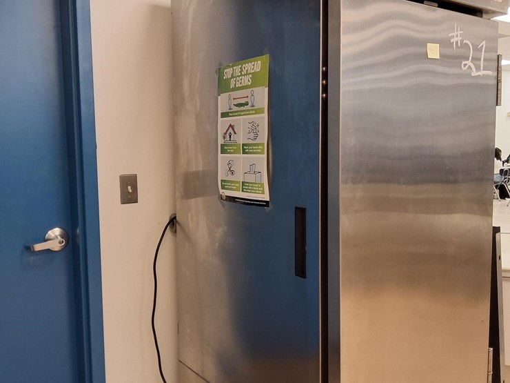 2004-delfield-refrigerator-commercial-image-2