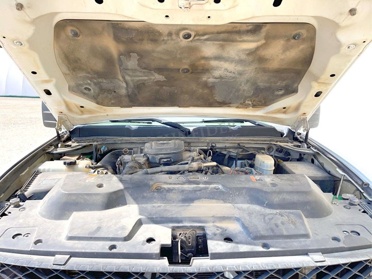 2012-chevrolet-3500-image-31