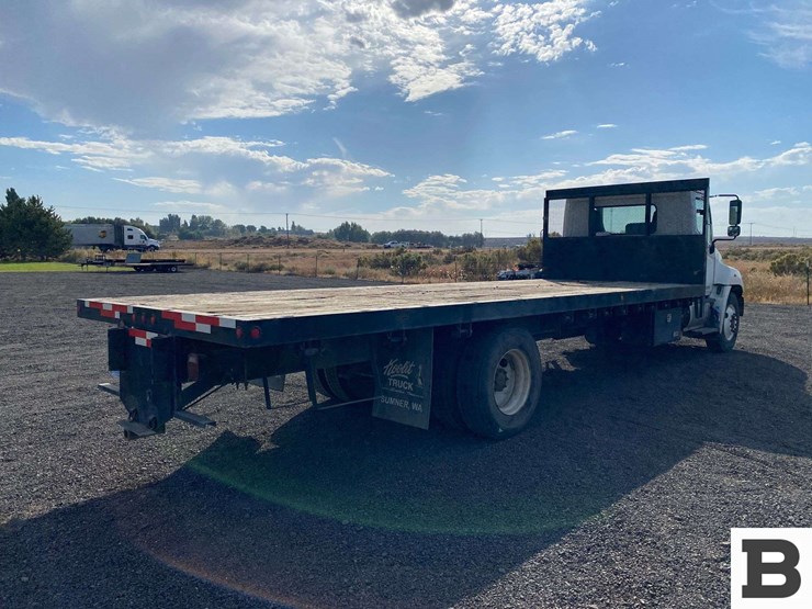 2014-hino-268-image-5