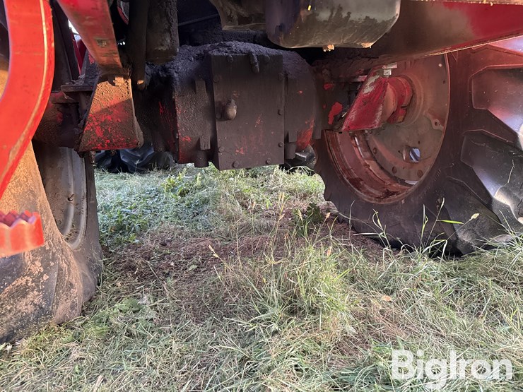 massey-ferguson-1805-image-9