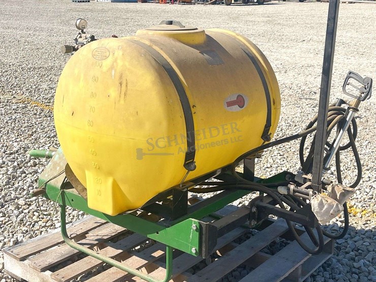 cimarron-110-gallon-3-pt.-sprayer,-from-the-estate-of-dr.-ken-buchmann-image-4