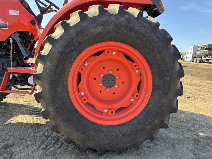 2021-kubota-l4701d-image-17