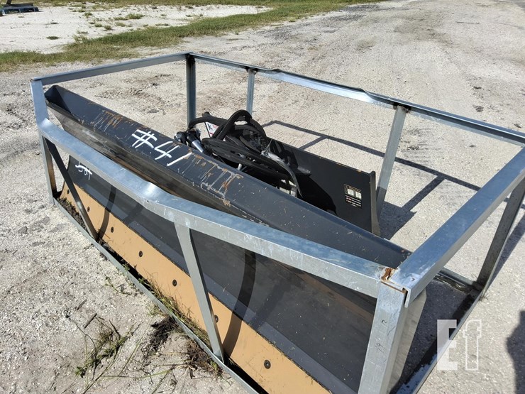 2025-wolverine-dozer-blade-84in-wide-image-2