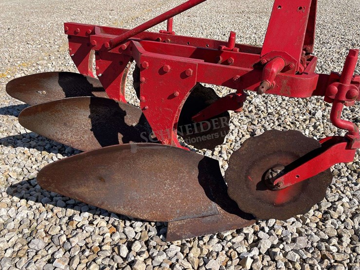3-14"-3-pt.-plow-w/-coulters-image-10
