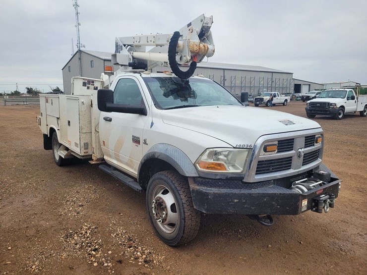 2011-ram-4500-slt-image-3