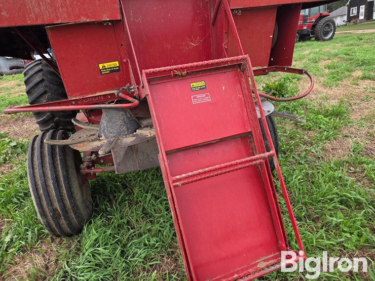 1985-case-ih-1470-image-15