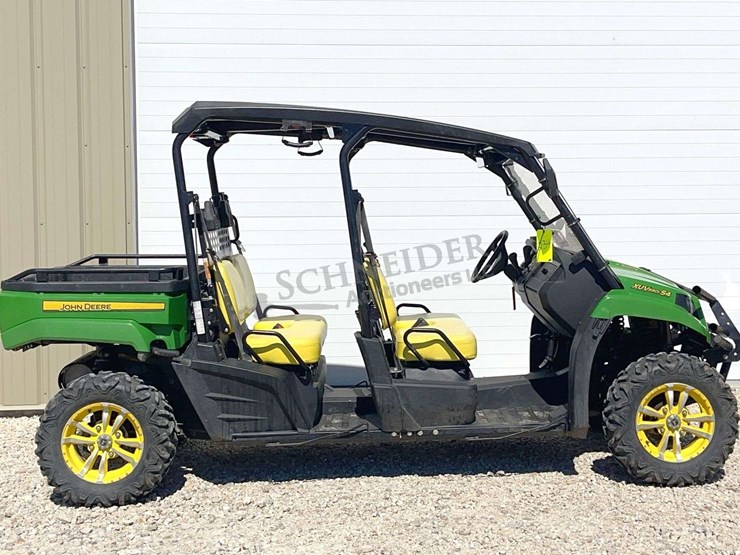 2016-john-deere-gator-image-3