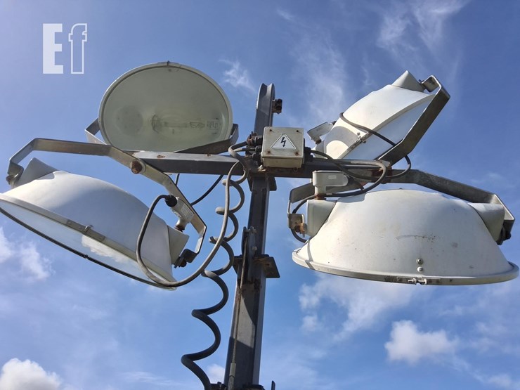 generac-light-tower-kubota-diesel-image-9