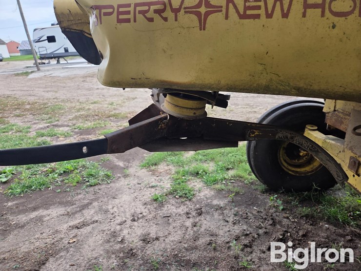 1977-new-holland-tr70-image-20