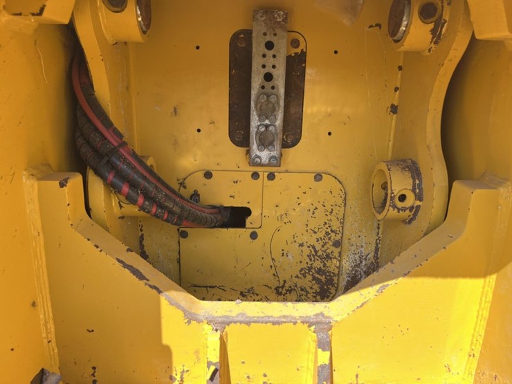 john-deere-1050-image-40