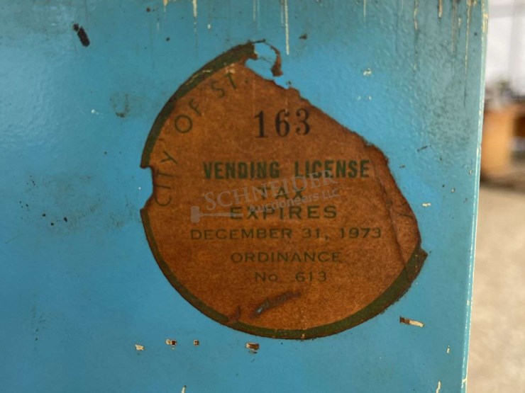 vintage-vendolator-pepsi-vending-machine-image-13