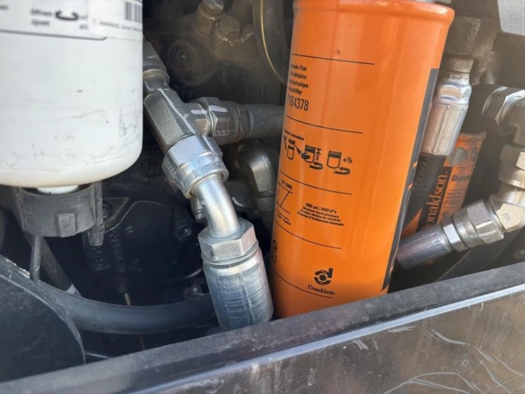 2017-jlg-g5-18a-image-43