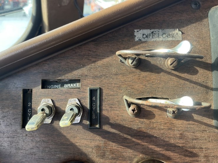 #5001-•-1988-freightliner-mb80-tandem-axle-dump-truck-image-55