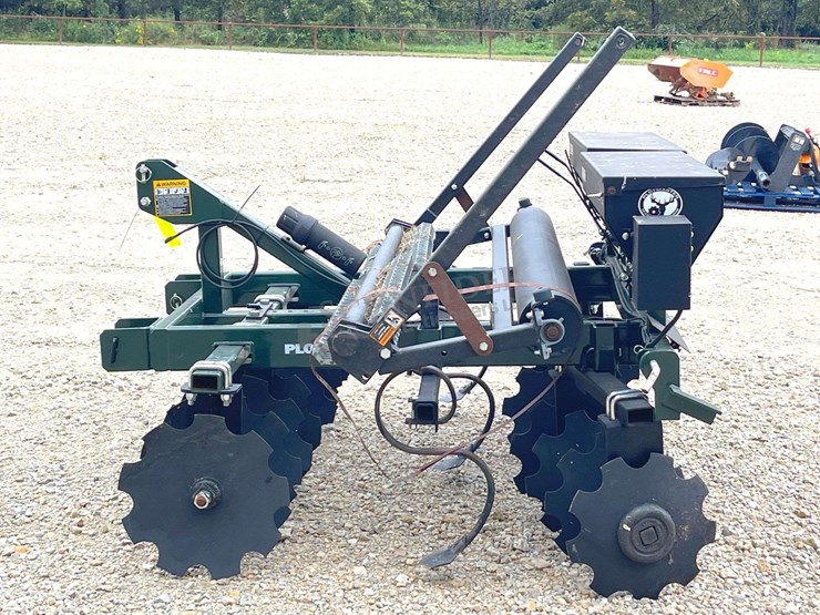 unused-plotmaster-6'-3-pt.-food-plot-disc-seeder,-from-the-estate-of-dr.-ken-buchmann-image-6