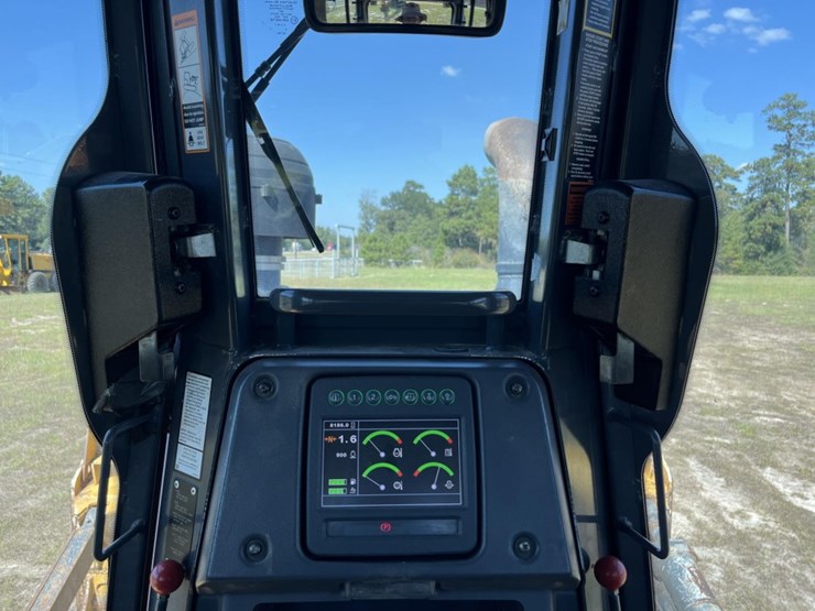 john-deere-1050-image-66