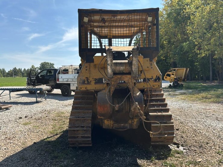 caterpillar-d4h-image-5