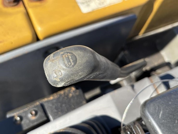 caterpillar-303.5e2-cr-image-31