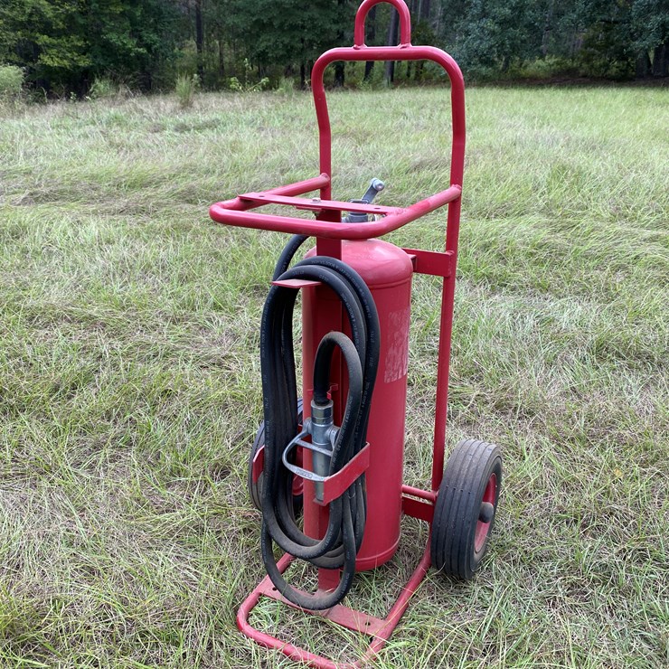 #75 • #151 • Industrial fire extinguisher with hose