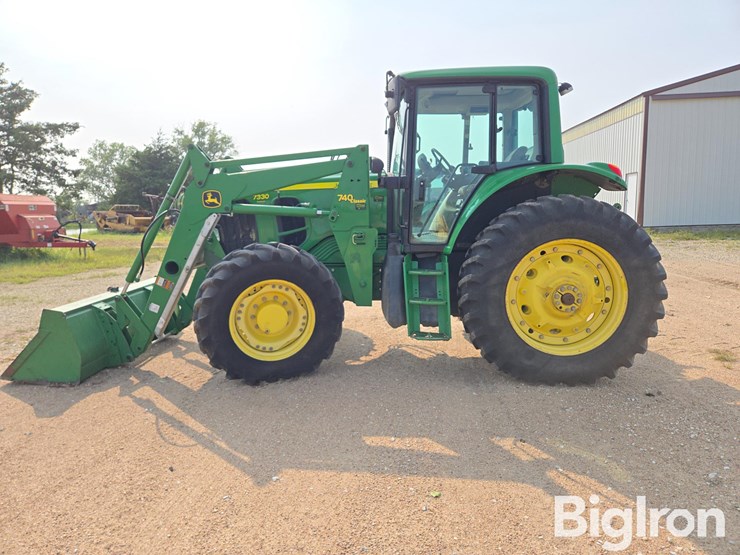 2007-john-deere-7330-premium-image-8