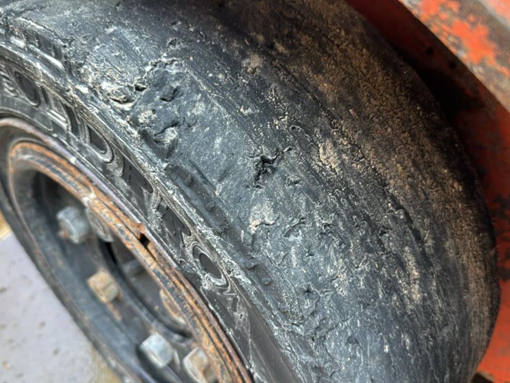 2002-toyota-7fgu35-image-24