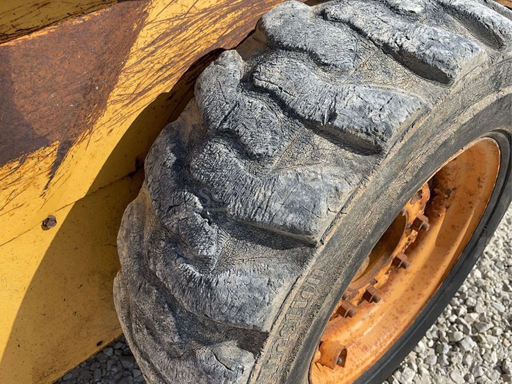 new-holland-lx665-turbo-image-42