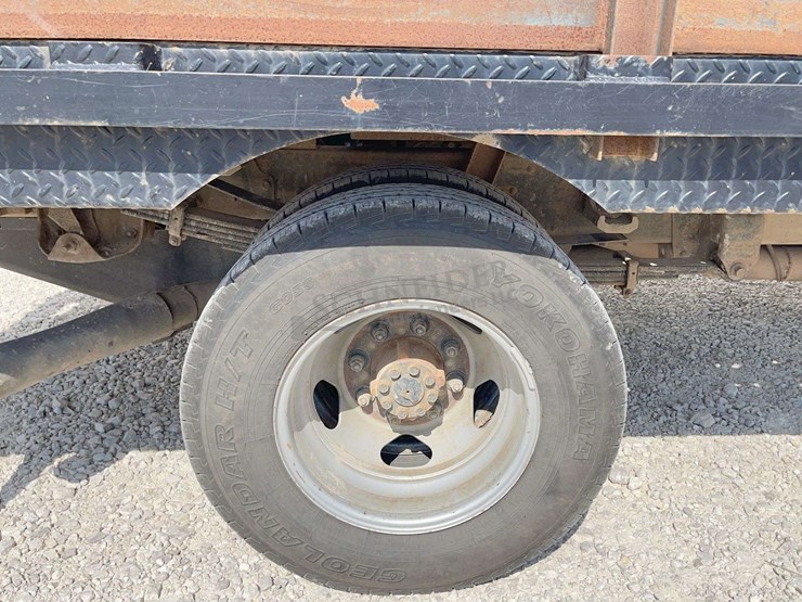 2012-chevrolet-3500-image-20