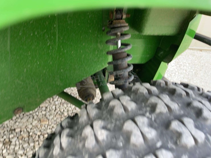 john-deere-gator-image-14