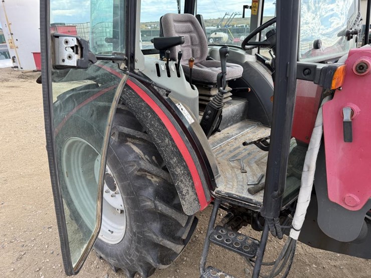 2009-massey-ferguson-3625-image-53