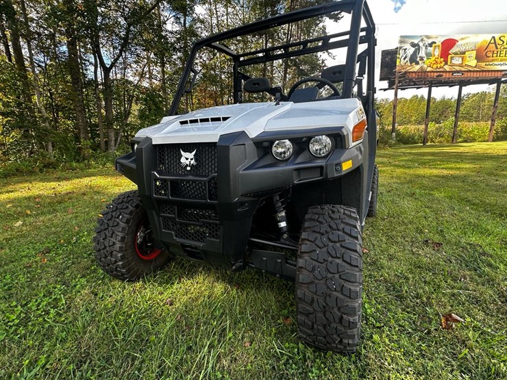 2024-bobcat-uv34-image-1