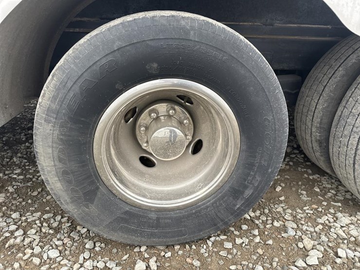 #5004-•-1996-t-e-ent.-stfrp-2-s-6-two-car-race-semi-traile-image-54