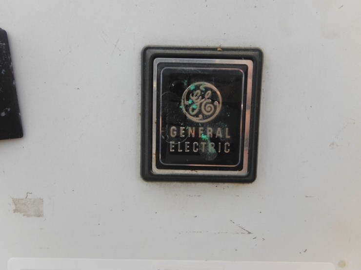 lot#---general-electric-refrigerator-image-4
