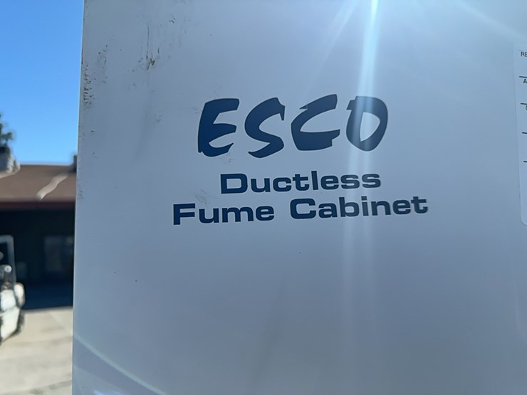 lot#--esco-ductless-fume-cabinet-image-2