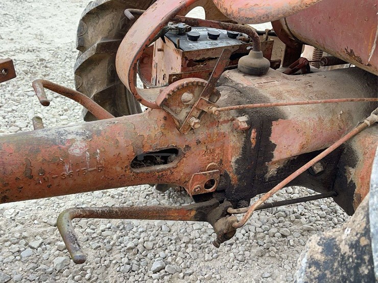 allis-chalmers-model-g-tractor-w/-implements-image-24