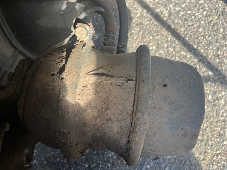 2011-international-7600-image-105