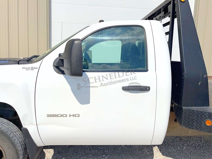 2012-chevrolet-3500-image-55