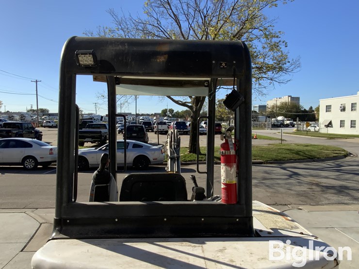 2000-bobcat-325-image-17