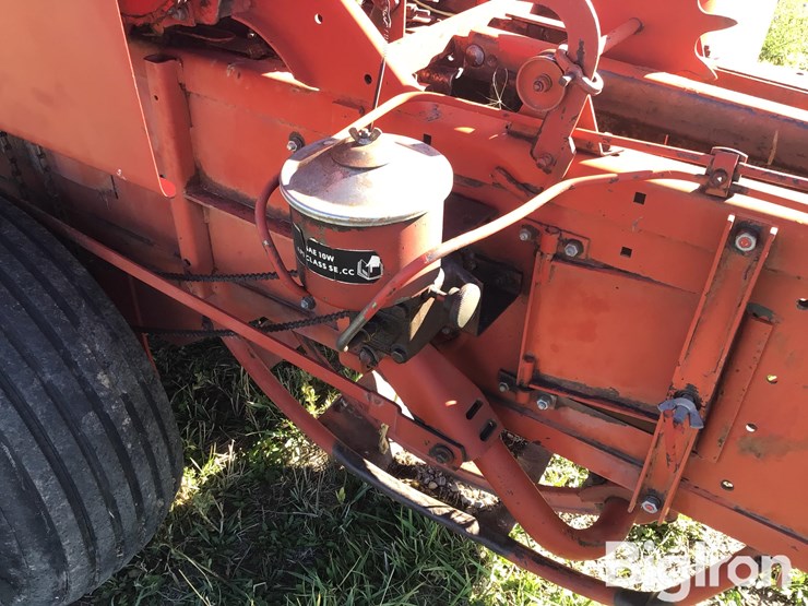 new-holland-425-image-16