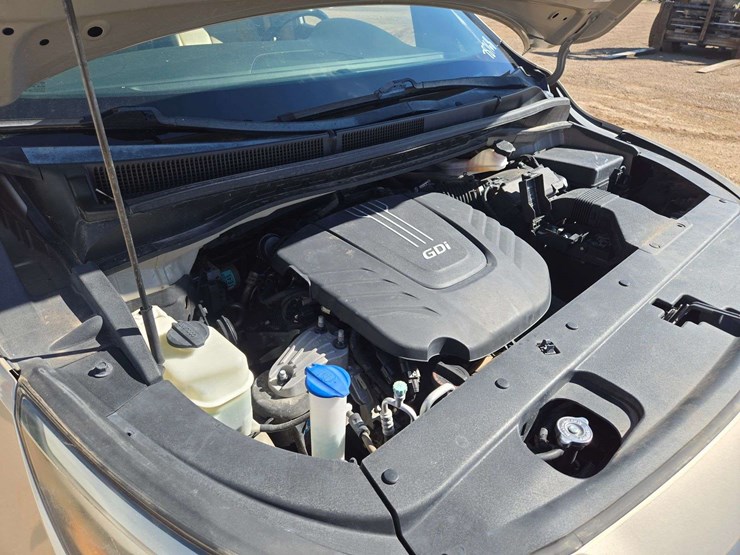 2015-kia-sedona-image-22