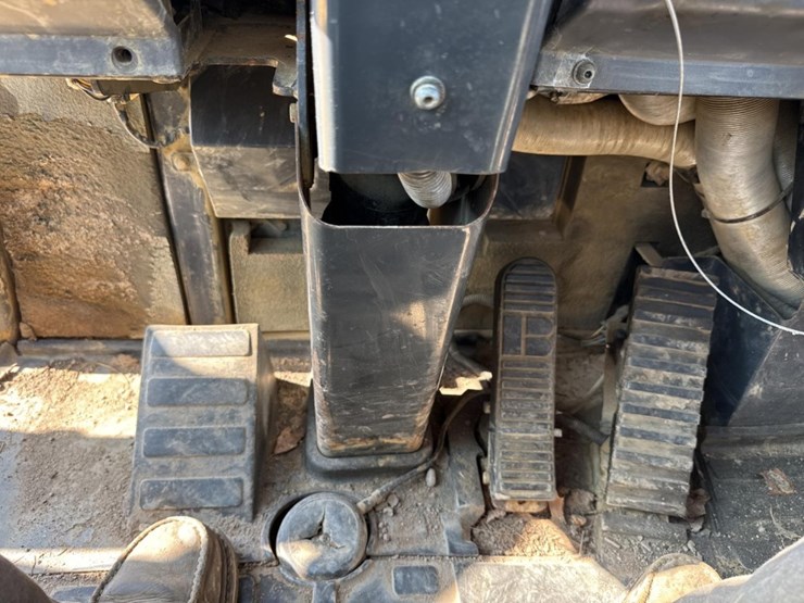 2008-komatsu-hm400-2-image-32