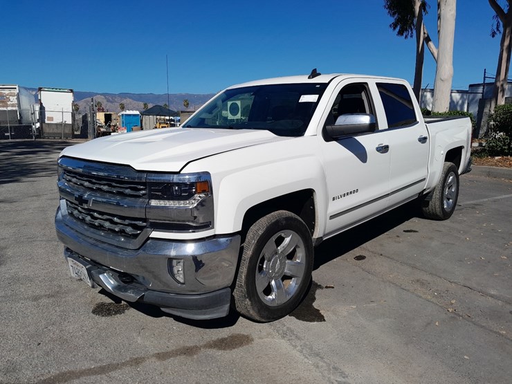 2018-chevrolet-silverado-image-2