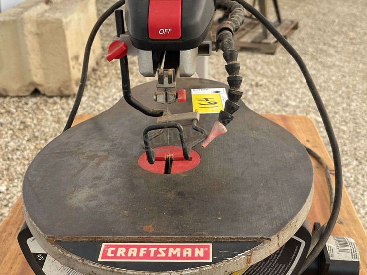 craftsman-16"-variable-speed-scroll-saw-on-stand-image-7