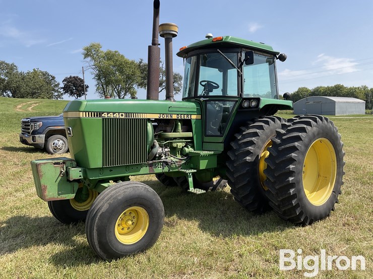 1981-john-deere-4440-image-1