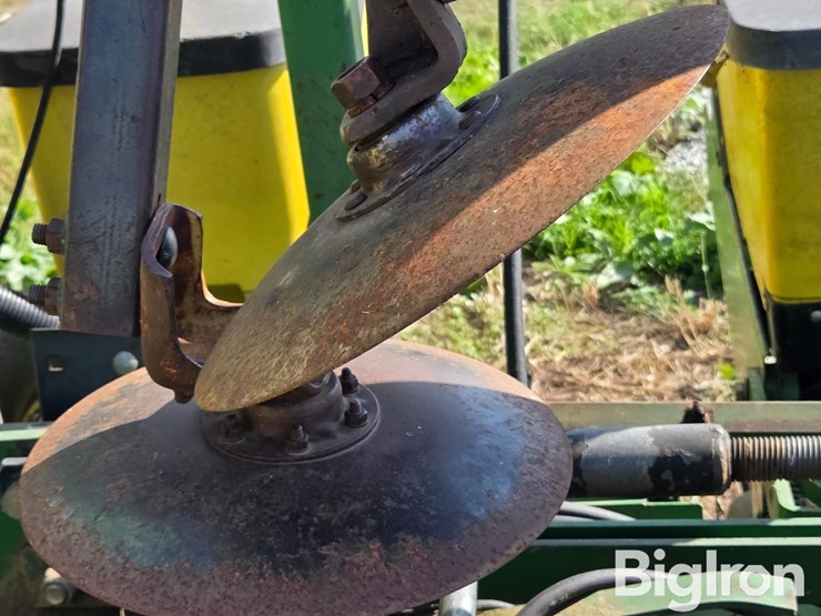 john-deere-7200-image-19