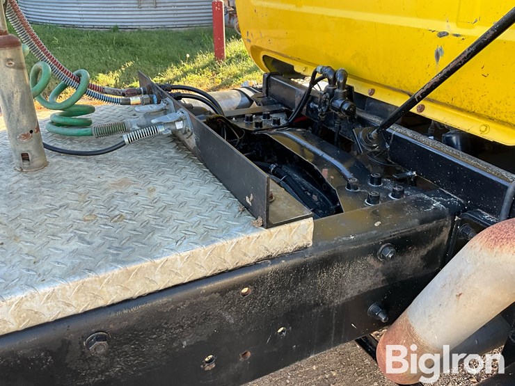 1997-mack-rd690s-image-19